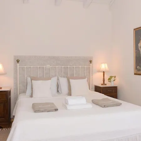 Sleeps 10 Pool Air Con Wifi Kassiopi
