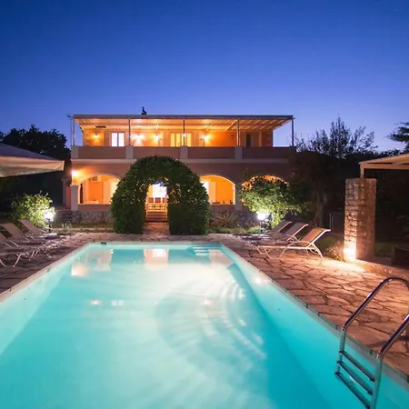 Sleeps 10 Pool Air Con Wifi Villa *