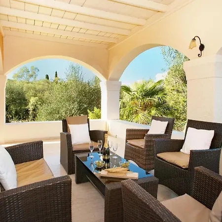 Sleeps 10 Pool Air Con Wifi Villa Kassiopi