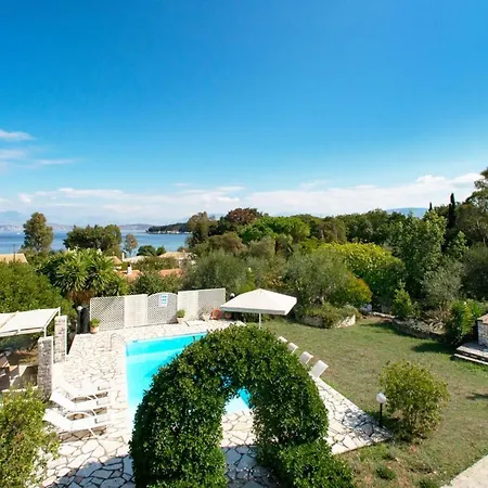 Sleeps 10 Pool Air Con Wifi
